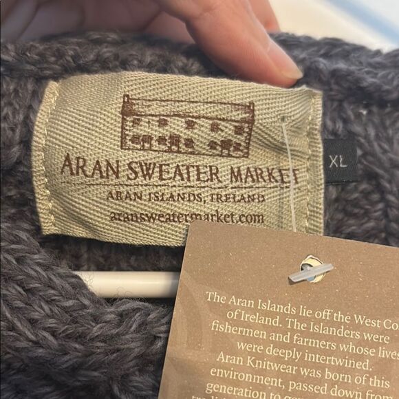 NWT Aran Sweater Market Women’s Gray Merino Wool Crew Neck Sweater Size XL - Picture 6 of 8